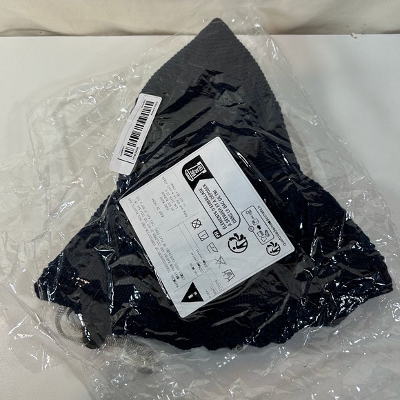 Woman’s in WT Navy blue crochet hat with strap OS - Picture 4 of 4